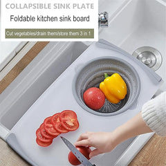 Cutting board with silicone stainer