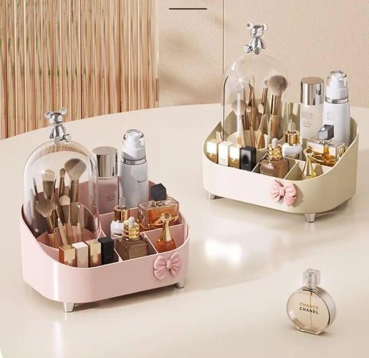 Luxury Cosmetics Organizer