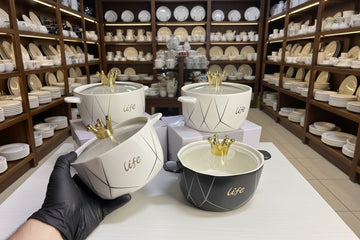 Elegant Ceramic Bowl with Crown Glass Lid (1200ML)