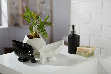 Leaf-Shaped Ceramic Self-Draining Soap Dish